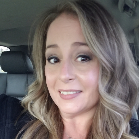 Meet your Posher, Jamie - Picture 1 of 2